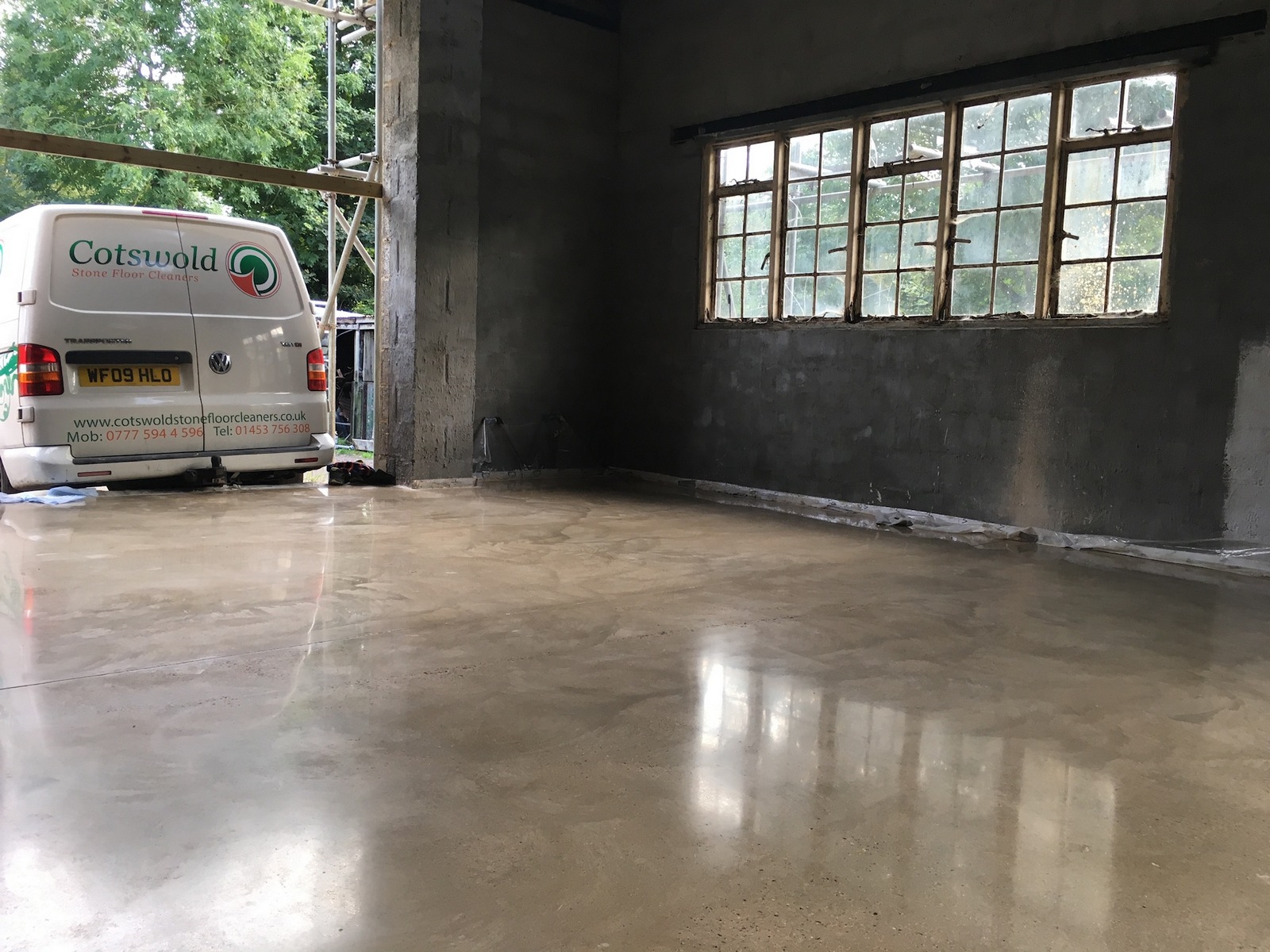 Polished concrete floors and employee well-being: Creating a better work environment